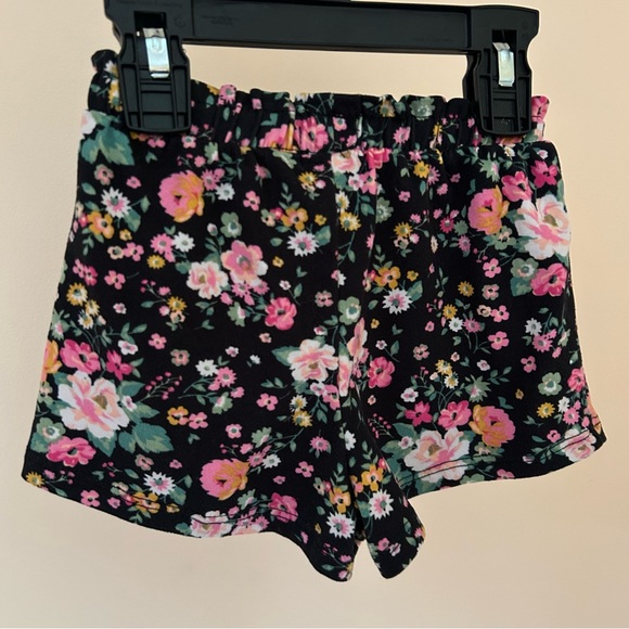 Black Floral Smocked Top + Shorts Set | Girls 3T | 2-Piece Summer Outfit - Picture 9 of 10